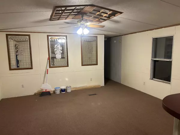 Ponce De Leon, FL 32455,1680 E Main Street