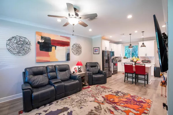 Niceville, FL 32578,527 Maple Avenue