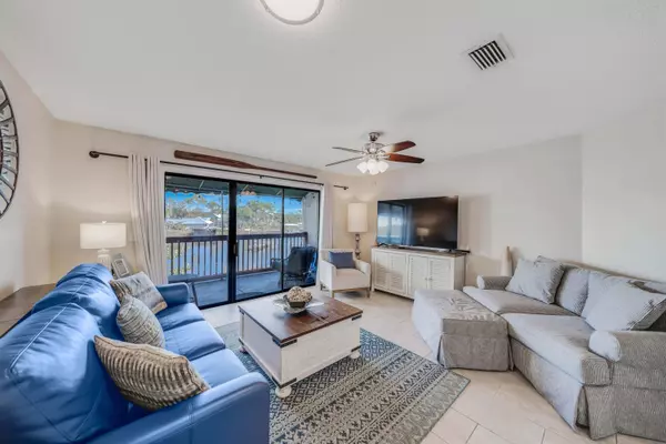 8730 Thomas Drive #UNIT 313, Panama City Beach, FL 32408