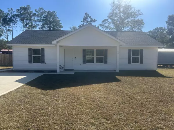 68 E Iris Lane, Defuniak Springs, FL 32433