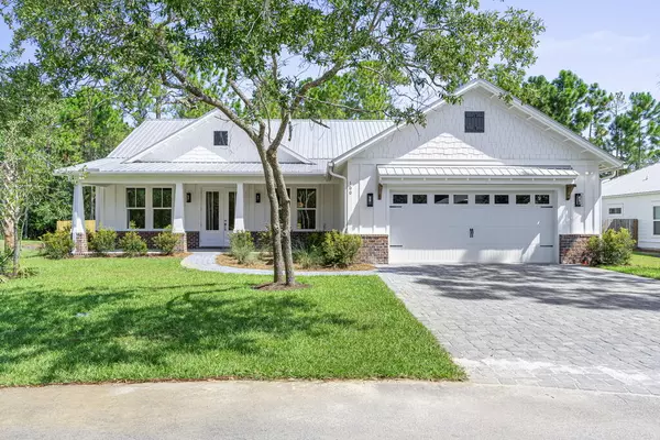 100 W Grizzly Street, Freeport, FL 32439