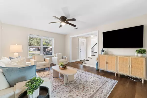 Gulf Breeze, FL 32563,2709 Sunrunner Lane