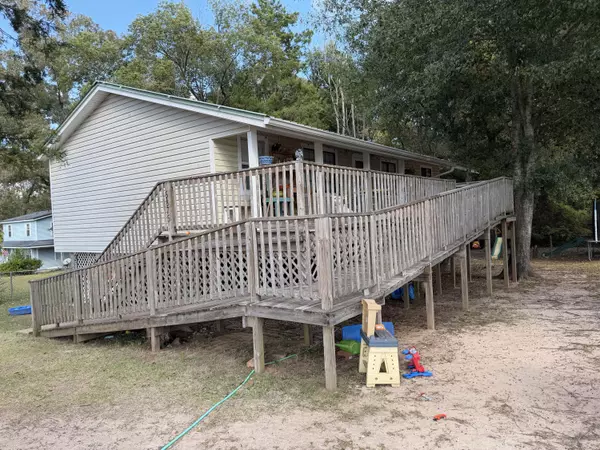 Crestview, FL 32536,5875 Oak Hill Road