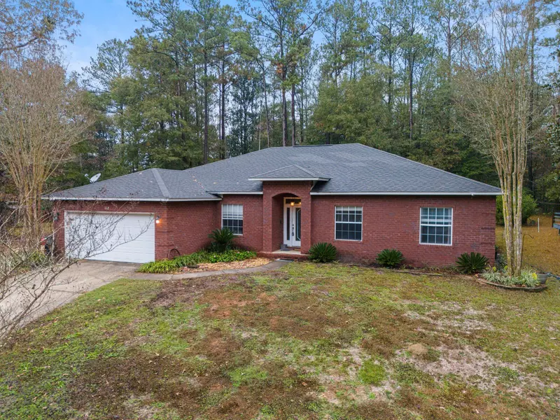 112 Pleasant Way, Defuniak Springs, FL 32435