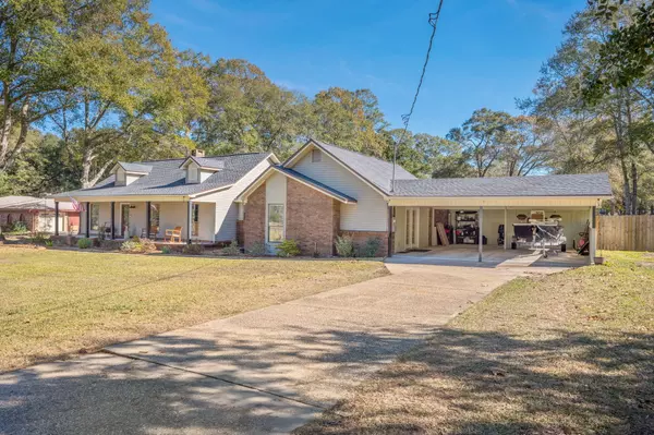 Crestview, FL 32536,6039 Blueberry Lane