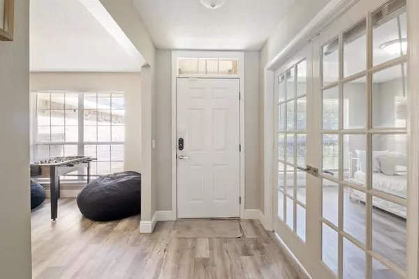 Navarre, FL 32566,2005 Cardinal Lane