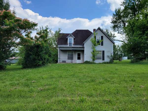 702 Redwood Drive, New Bloomfield, MO 65063