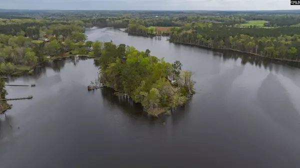 100 Harbors End Drive, Saluda, SC 29138