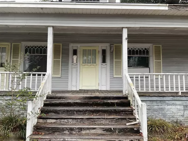 689 Bridge Street, Bamberg, SC 29003