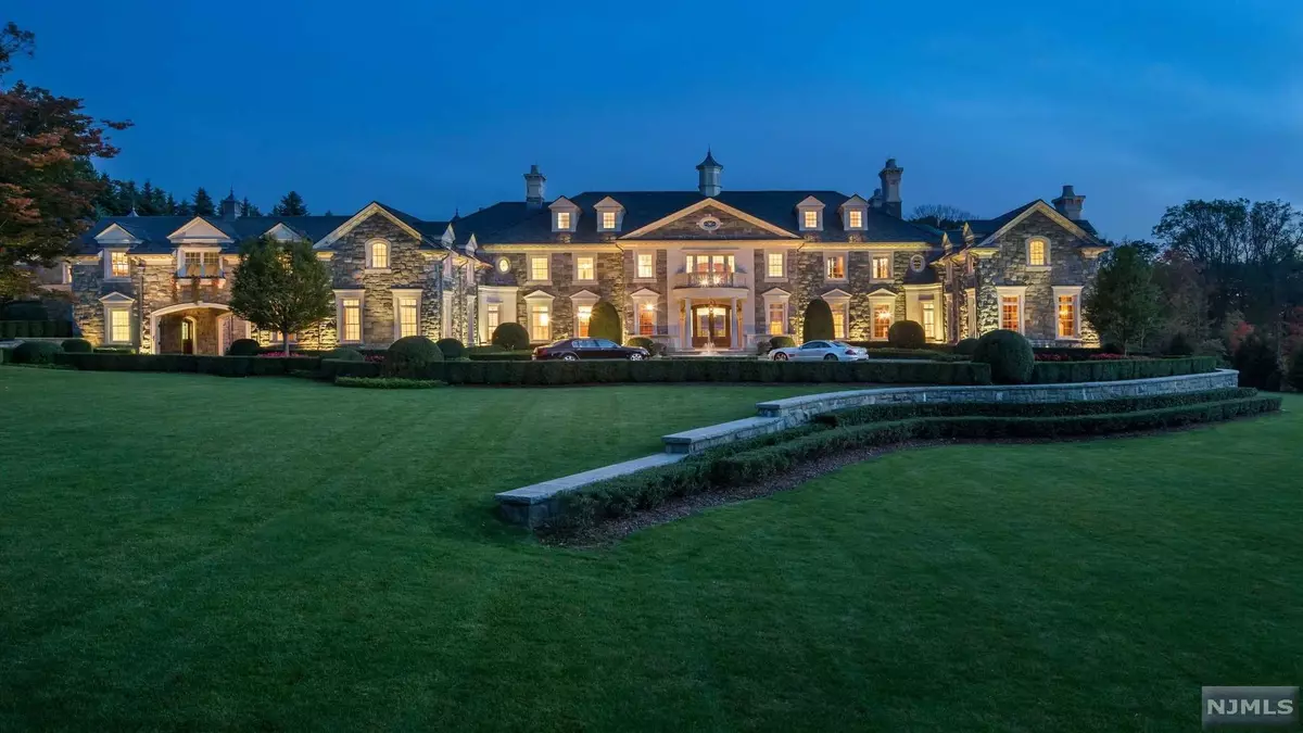 Alpine, NJ 07620,1 Frick DR