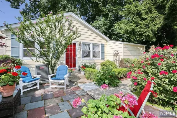 Edgewater, NJ 07020,6 Vista LN
