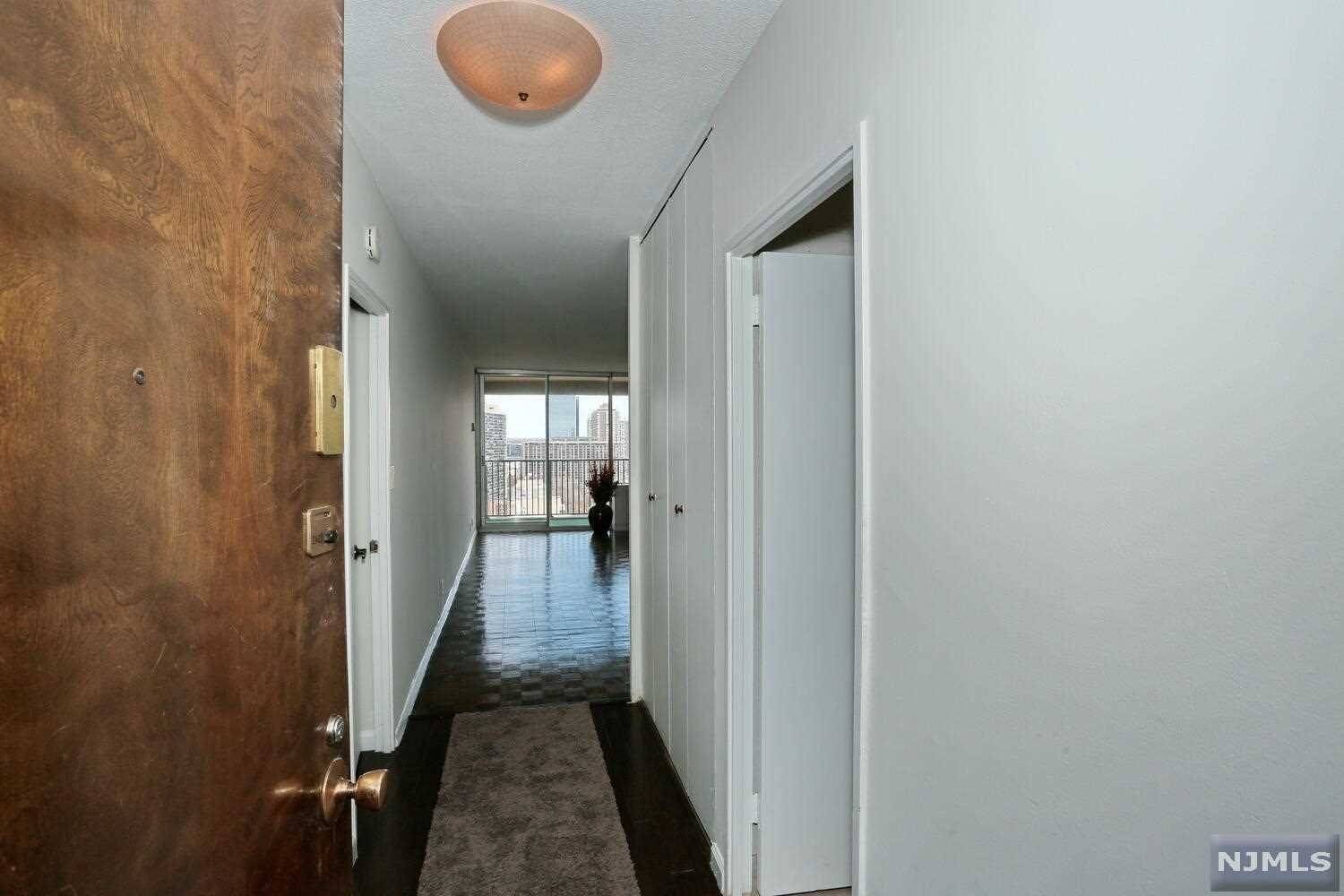 Fort Lee, NJ 07024,5 Horizon RD #2406