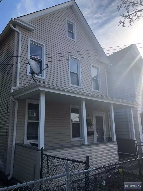 34 Lincoln PL, Clifton, NJ 07011