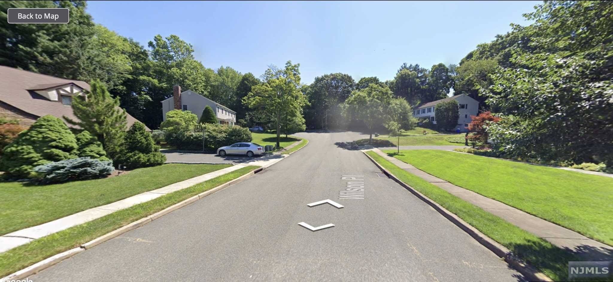 Closter, NJ 07624,49 Wilson PL