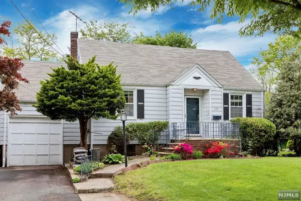 124 Hazley AVE, Rochelle Park, NJ 07662
