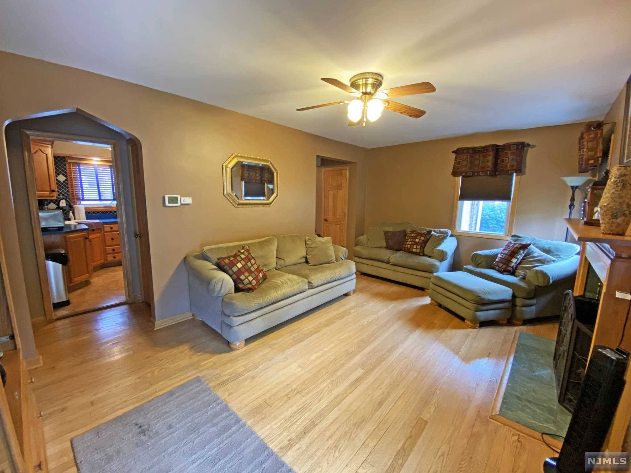 Fair Lawn, NJ 07410,54 Fair Lawn Pkwy