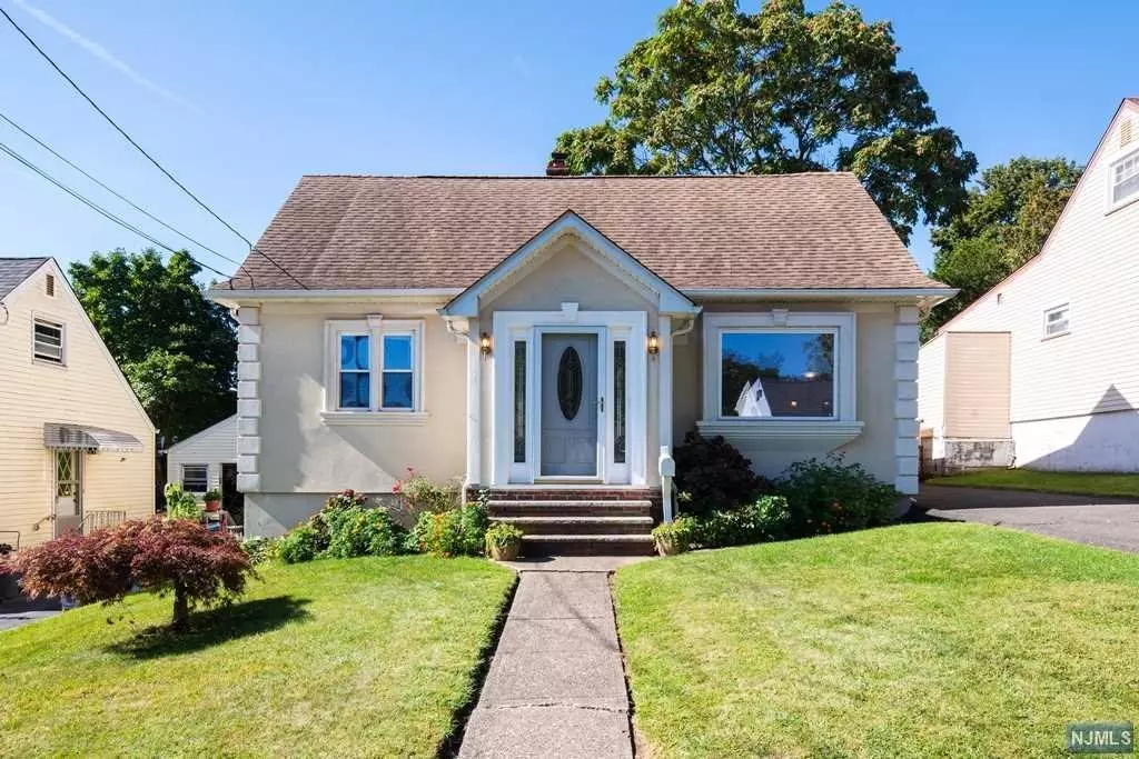 Clifton, NJ 07013,27 Stevens RD