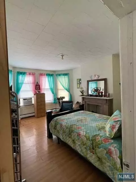 Prospect Park, NJ 07508,158 Haledon AVE