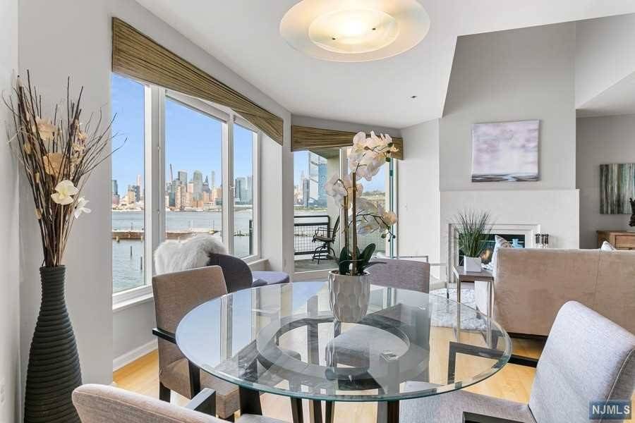 Weehawken, NJ 07086,600 Harbor BLVD #1041