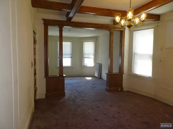 Clifton, NJ 07011,16 Madison AVE