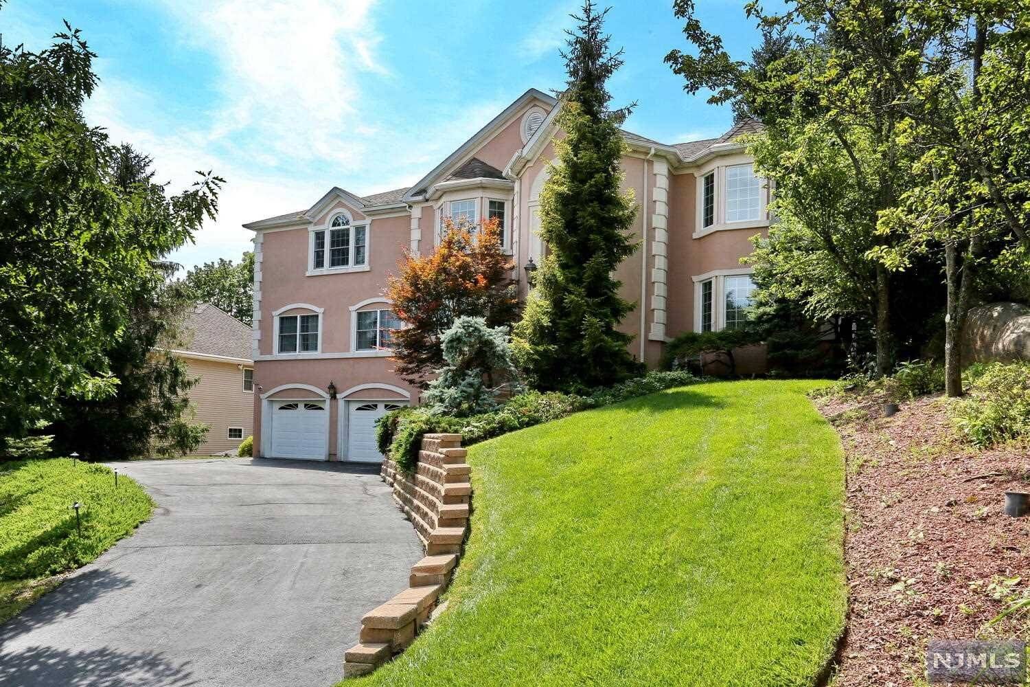 Ramsey, NJ 07446,19 Harlind TER