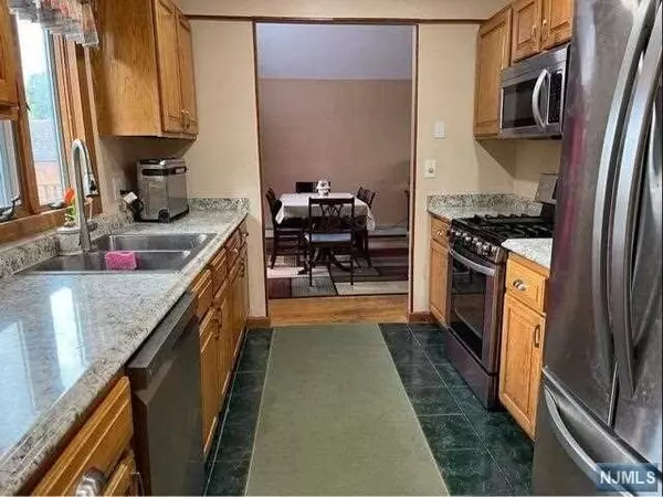 West Milford, NJ 07480,50 Birch AVE