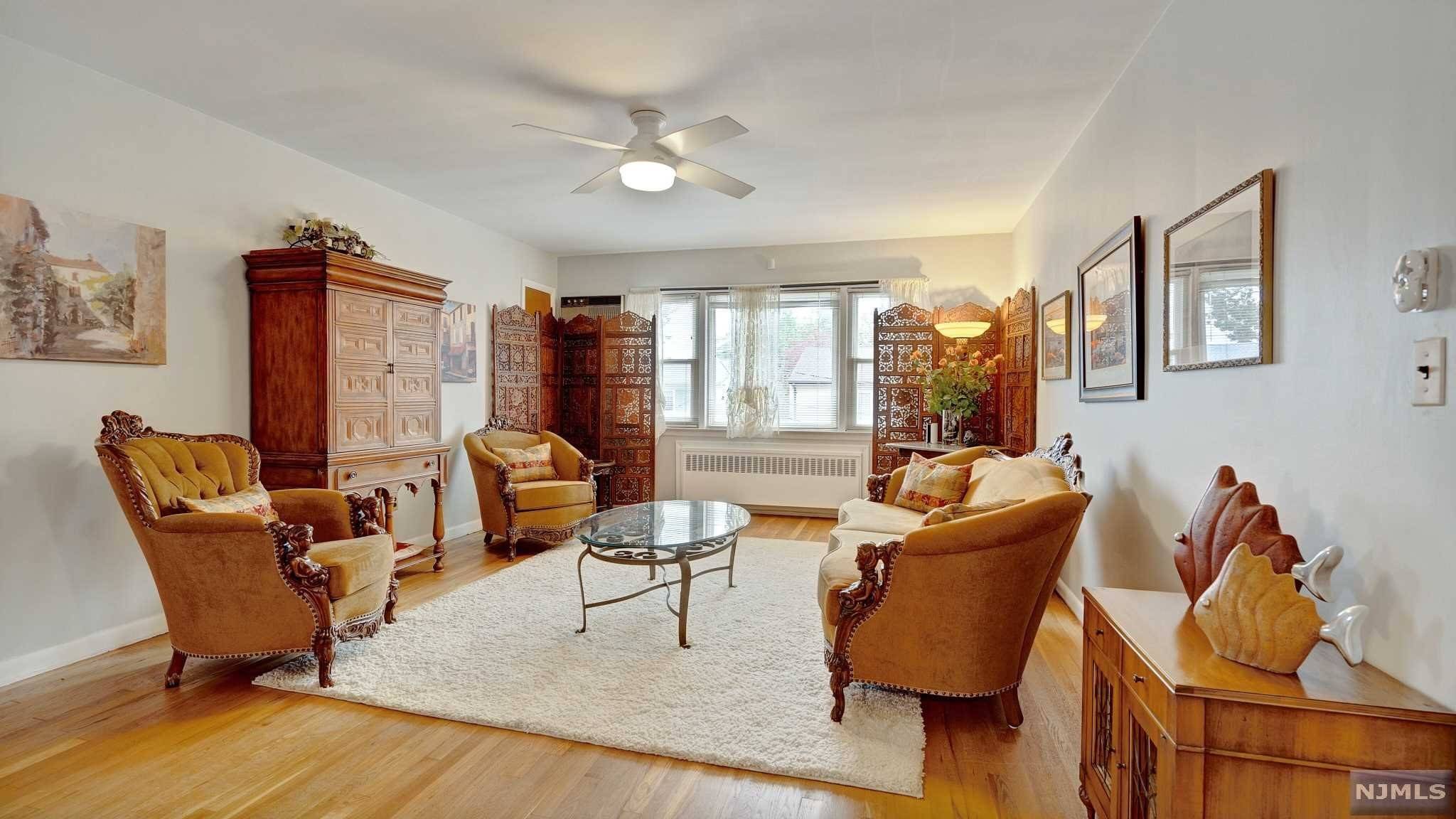 Ridgefield, NJ 07657,366 Bernard PL