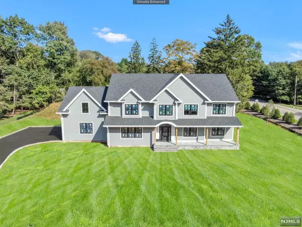 Old Tappan, NJ 07675,102 Koch LN