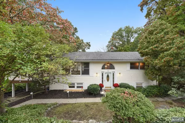 94 Smokey Ridge RD, Ringwood, NJ 07456