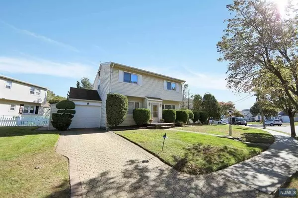 Clifton, NJ 07012,110 Birchwood TER