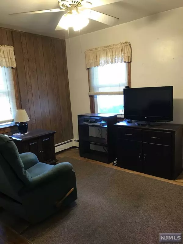 Clifton, NJ 07013,68 Starmond AVE