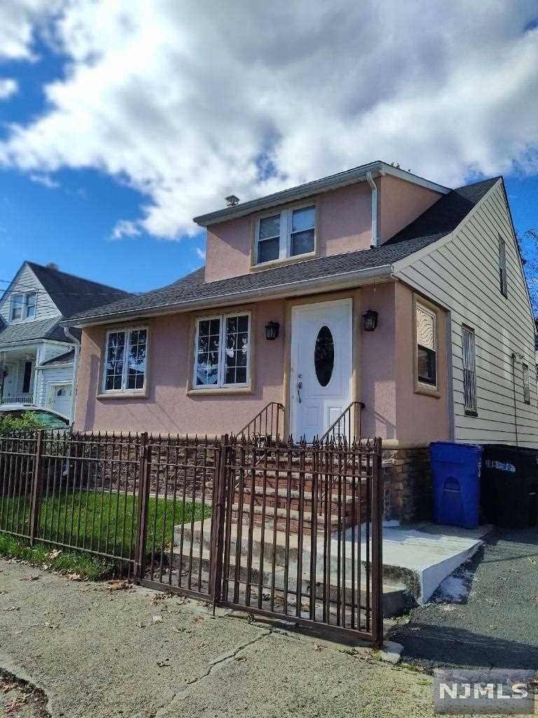 Paterson, NJ 07504,470-472 E 34th ST