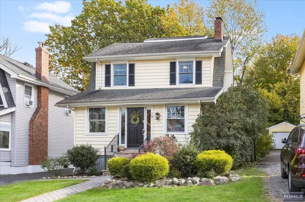 19 Midland AVE, Glen Ridge, NJ 07028