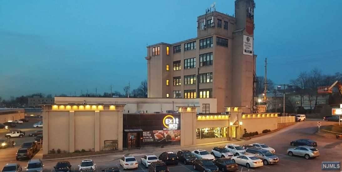 Palisades Park, NJ 07650,15 Grand AVE