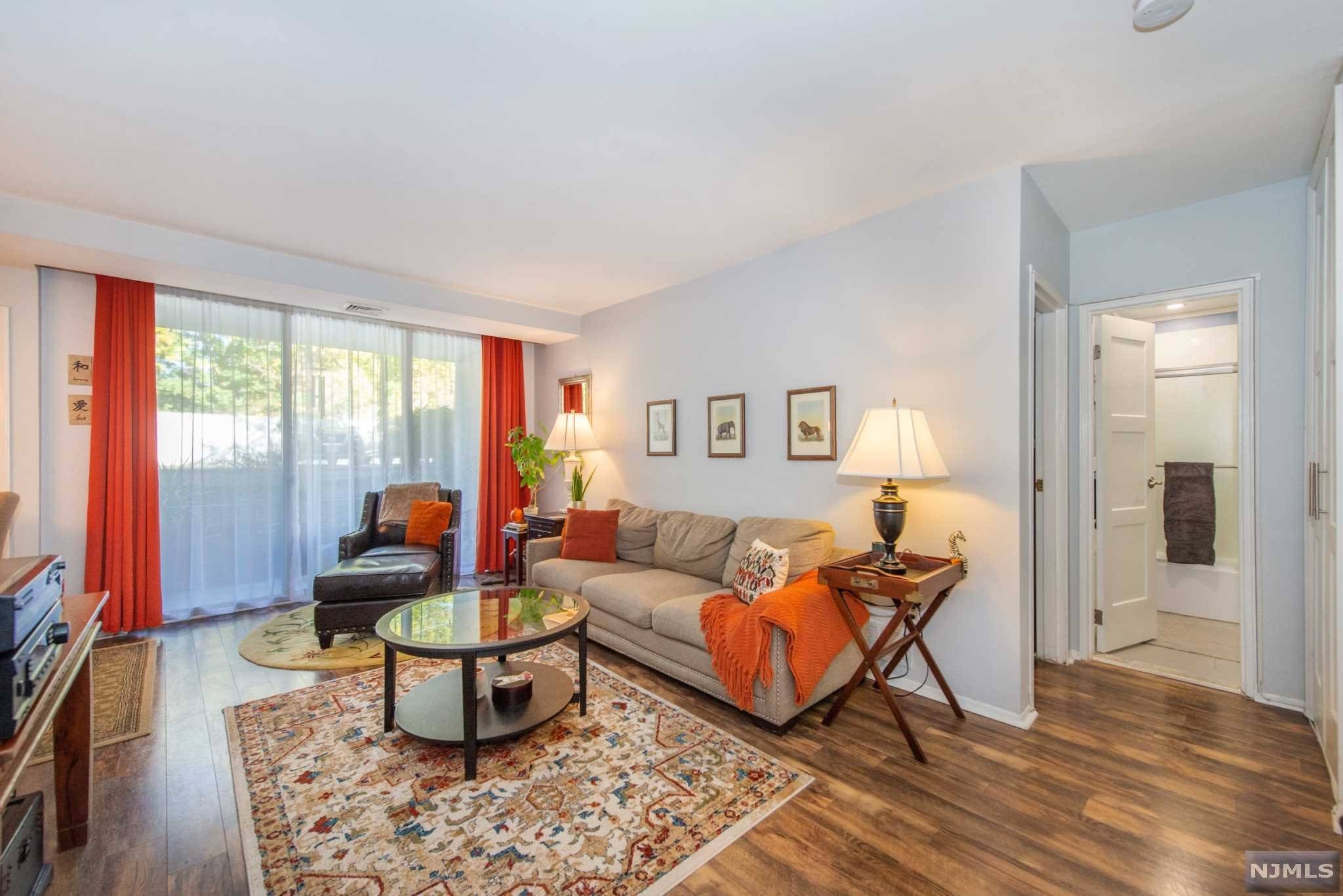 Nutley, NJ 07110,458C River RD