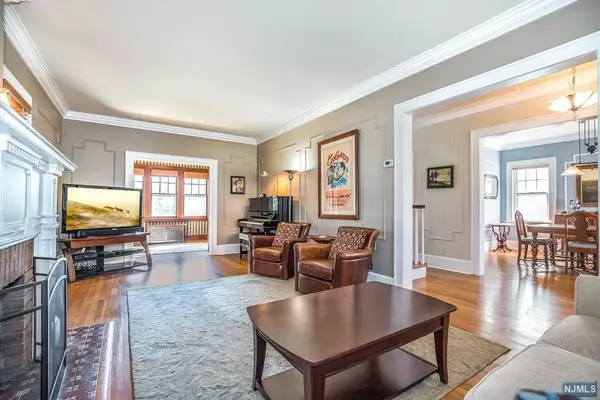 Clifton, NJ 07013,9 Starmond AVE