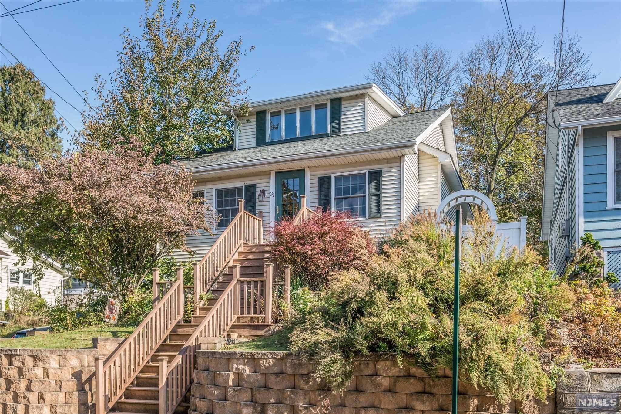 21 Floyd RD, Verona, NJ 07044