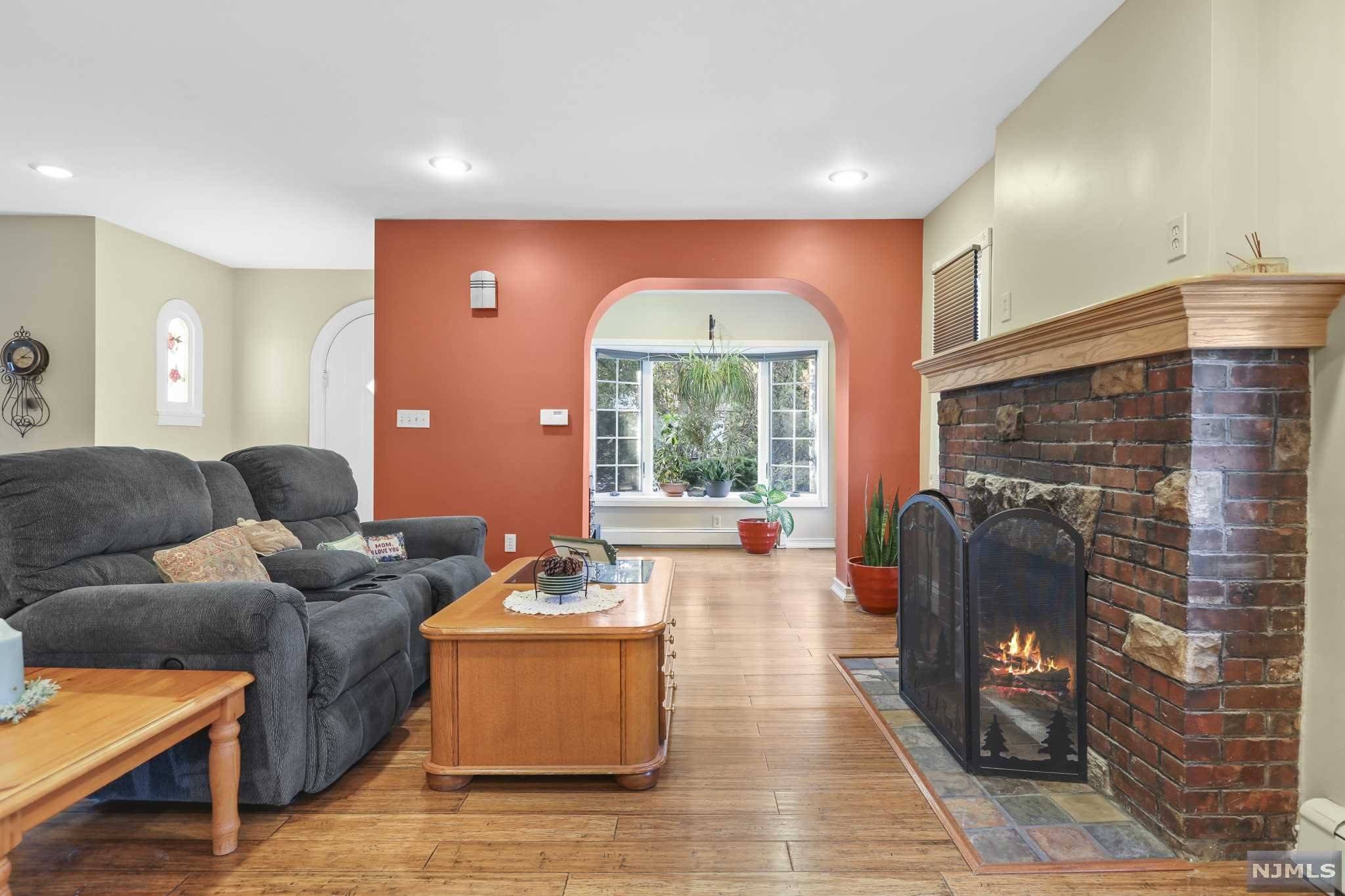 Englewood Cliffs, NJ 07632,14 1st ST