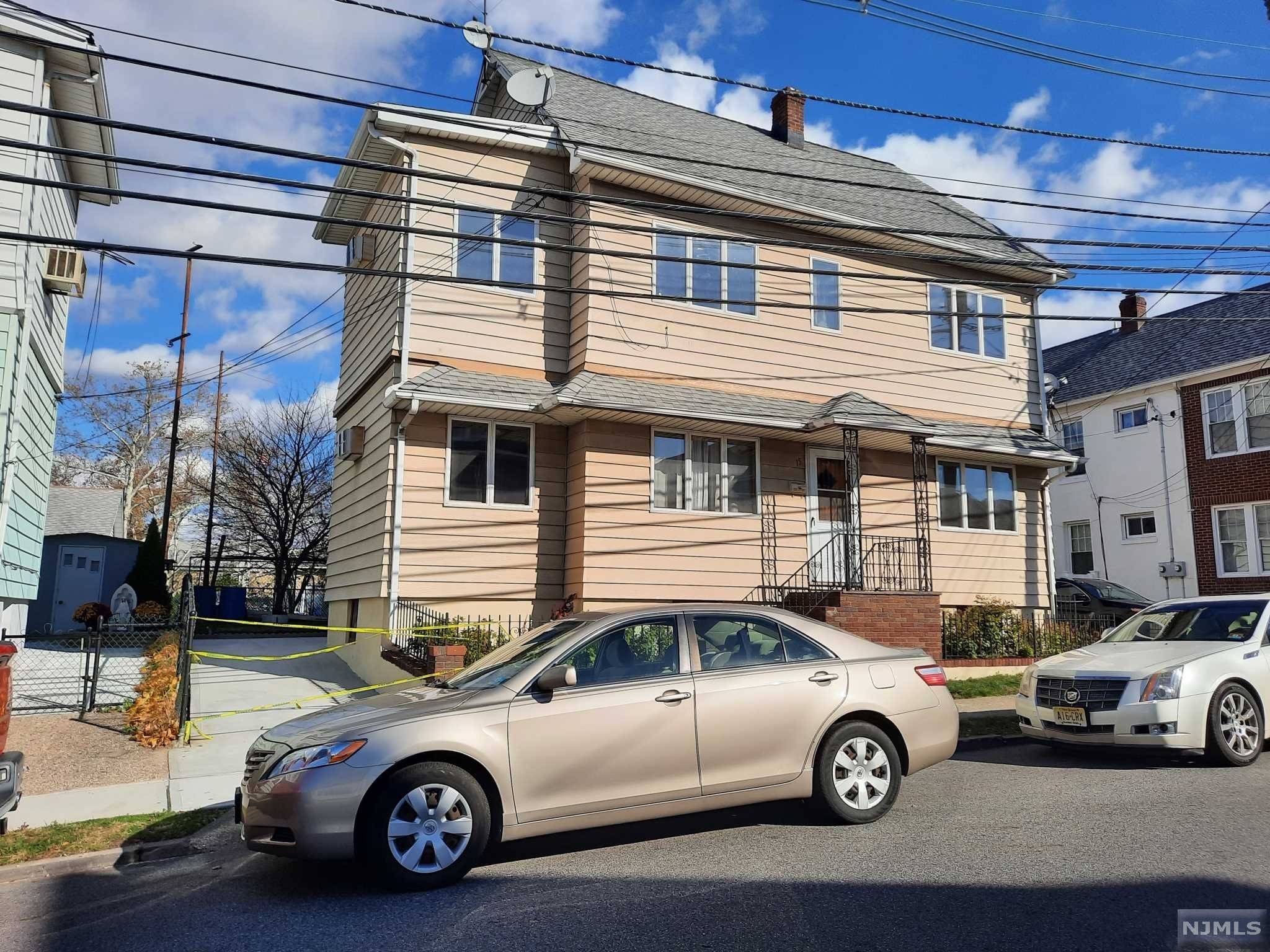 15 Alden ST, Wallington, NJ 07057