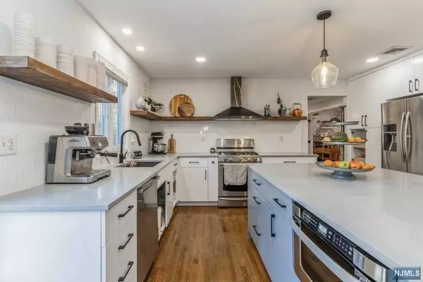 Cresskill, NJ 07626,165 4th ST