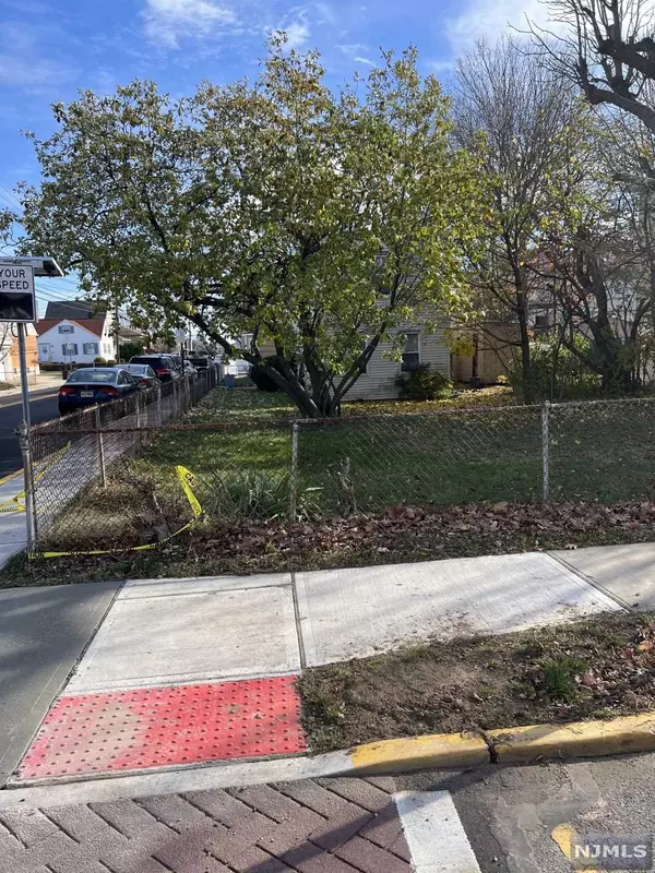 Secaucus, NJ 07094,289 Front ST