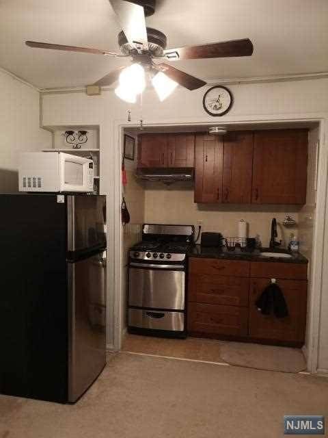 Fort Lee, NJ 07024,3060 Edwin AVE #2D