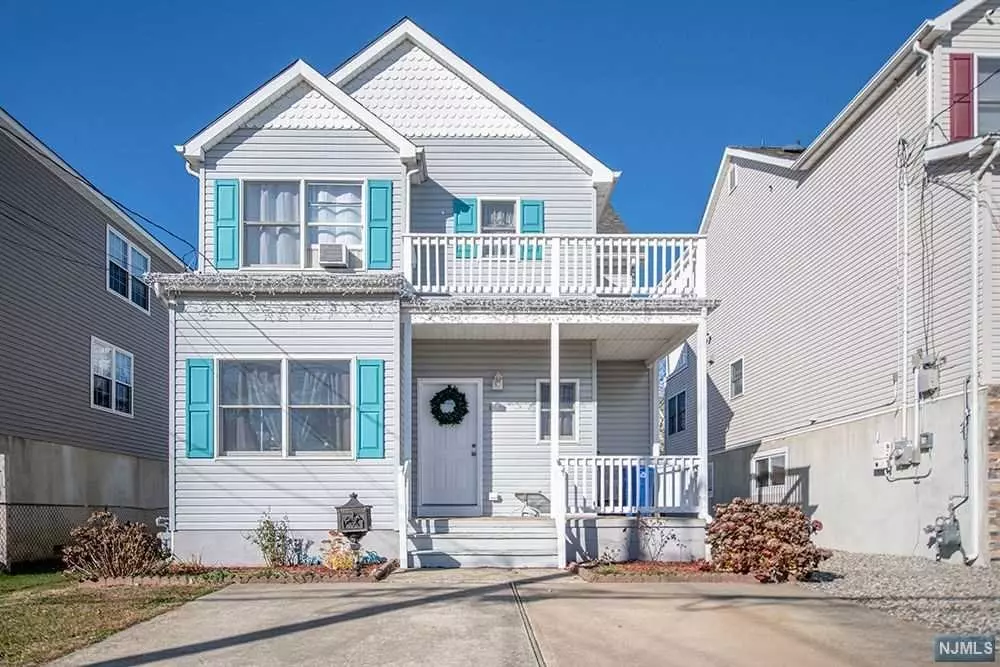 Keansburg, NJ 07734,9 Bayview AVE