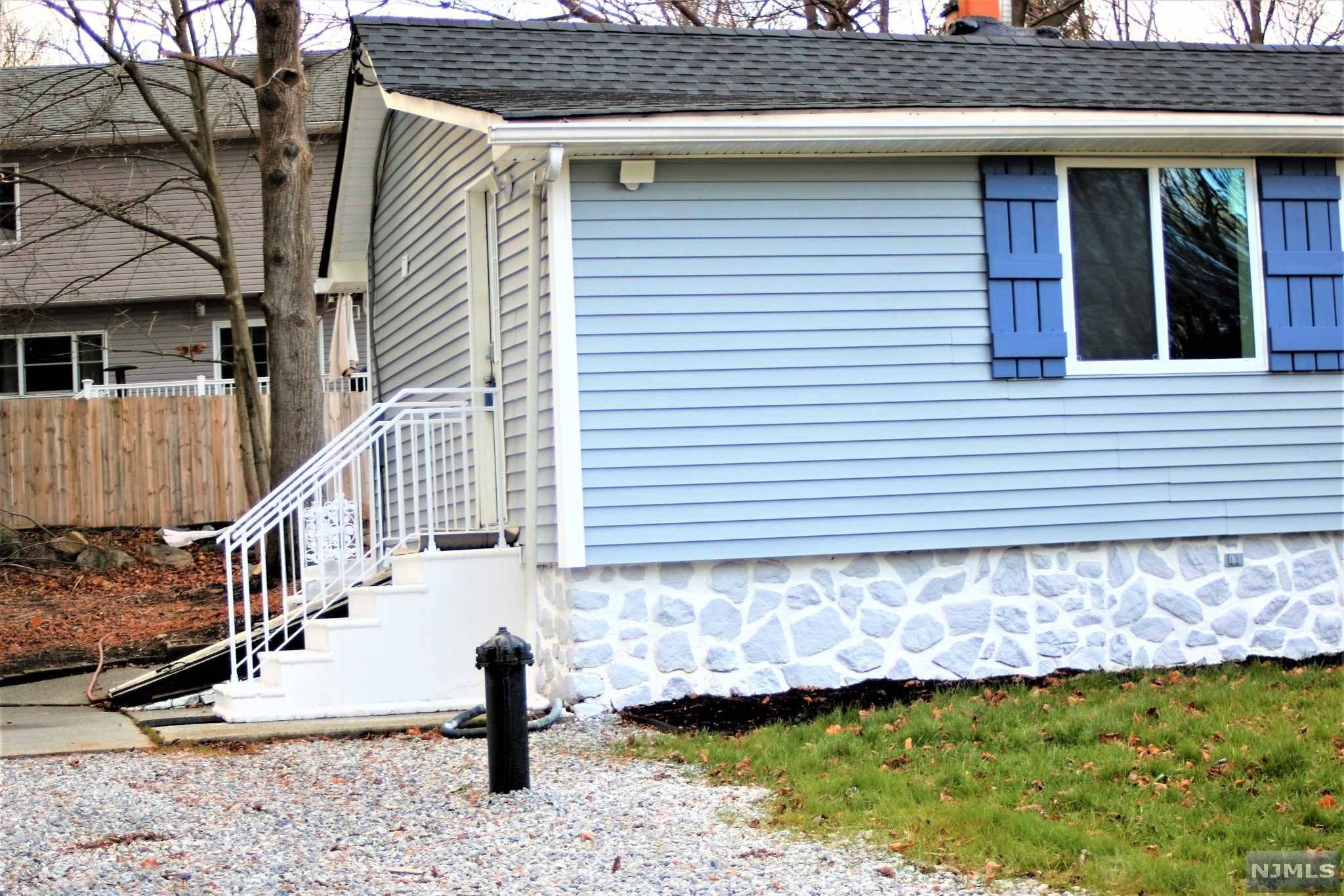 Vernon, NJ 07422,269 Wawayanda RD