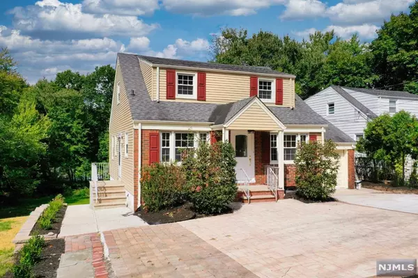 134 Grand AVE, Leonia, NJ 07605