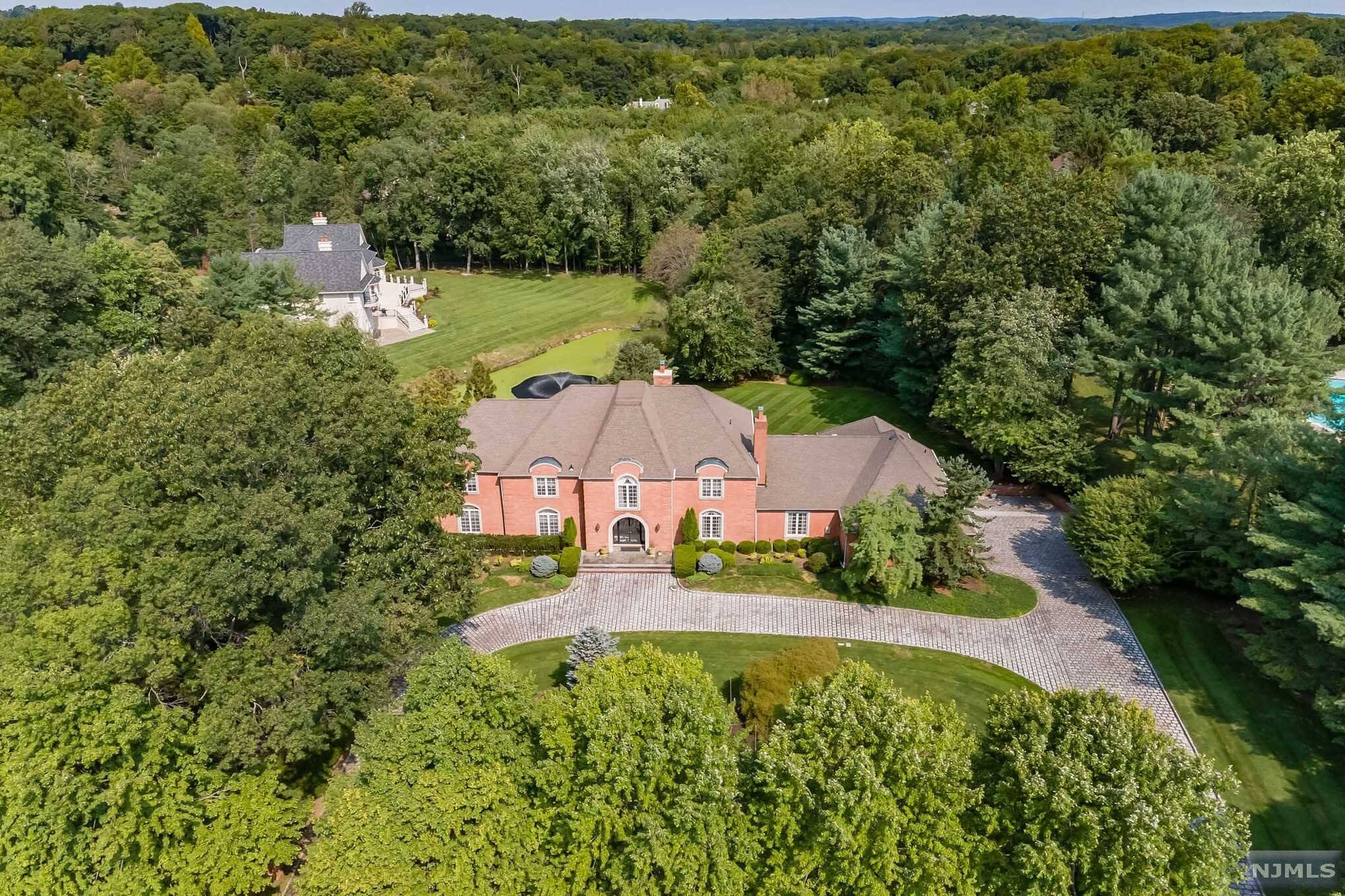 Saddle River, NJ 07458,19 Eckert Farm RD
