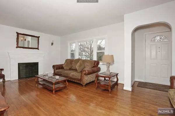 Ridgewood, NJ 07450,247 Steilen AVE