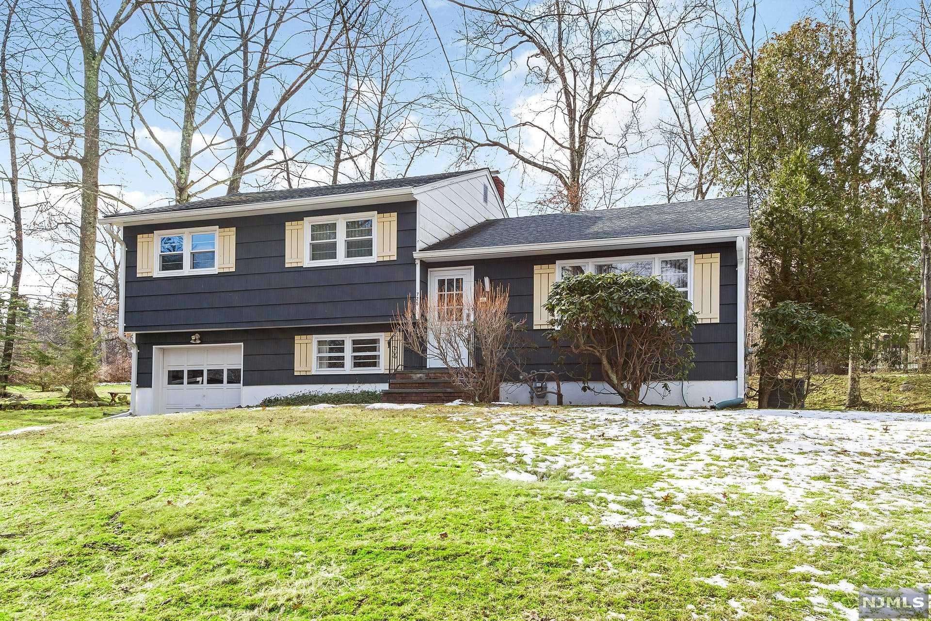 725 Orange CT, River Vale, NJ 07675