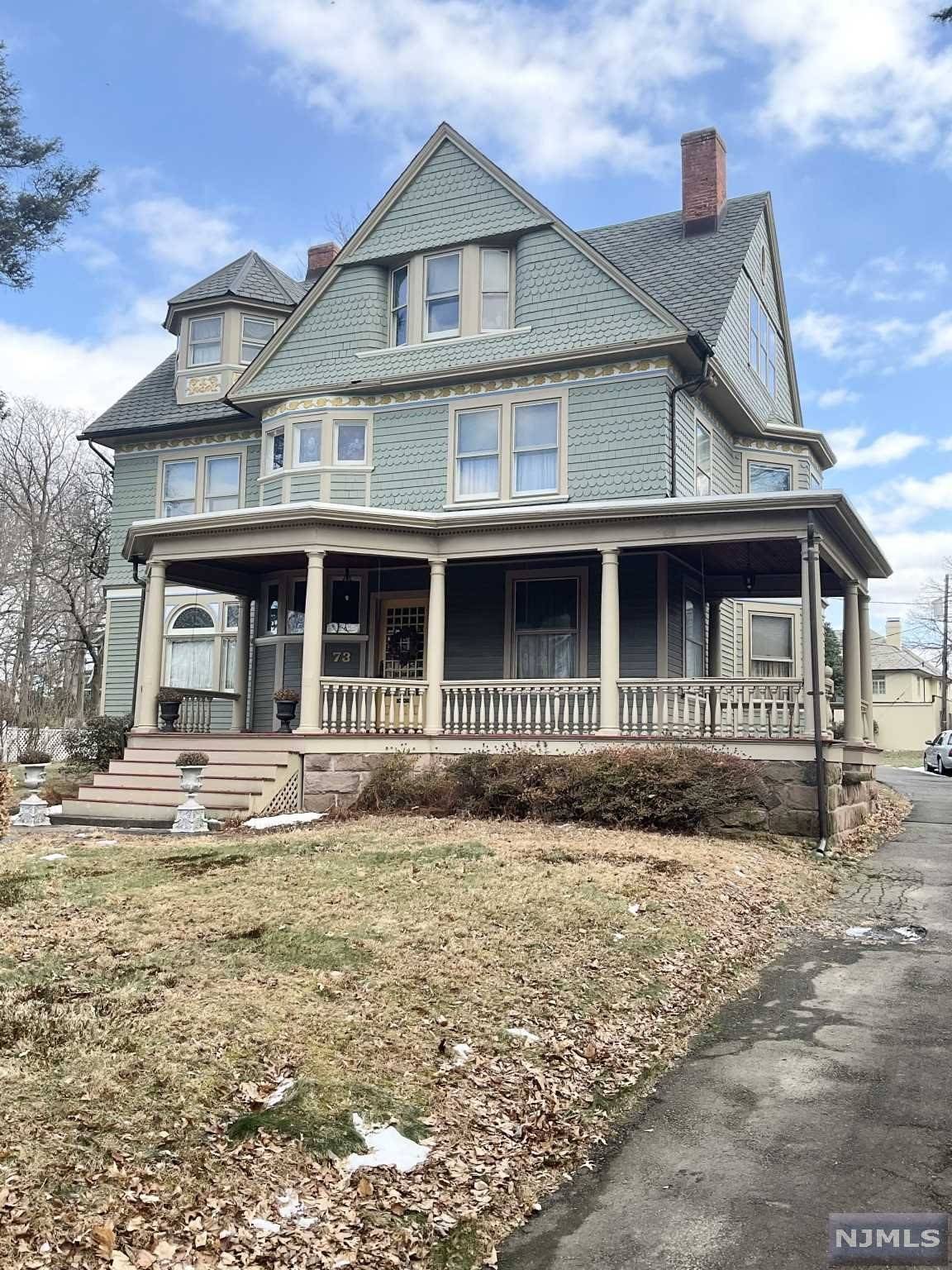 Glen Ridge, NJ 07028,73 Douglas RD