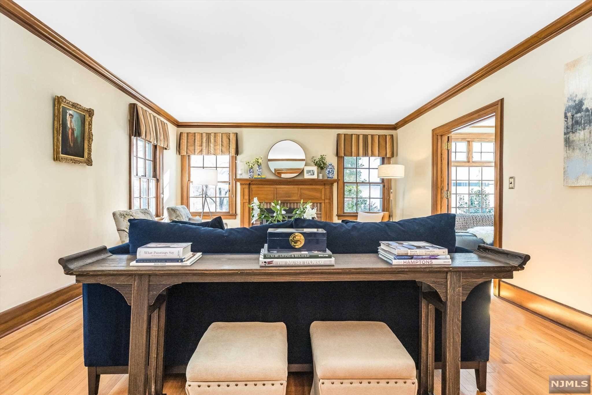 Verona, NJ 07044,27 Gordon PL